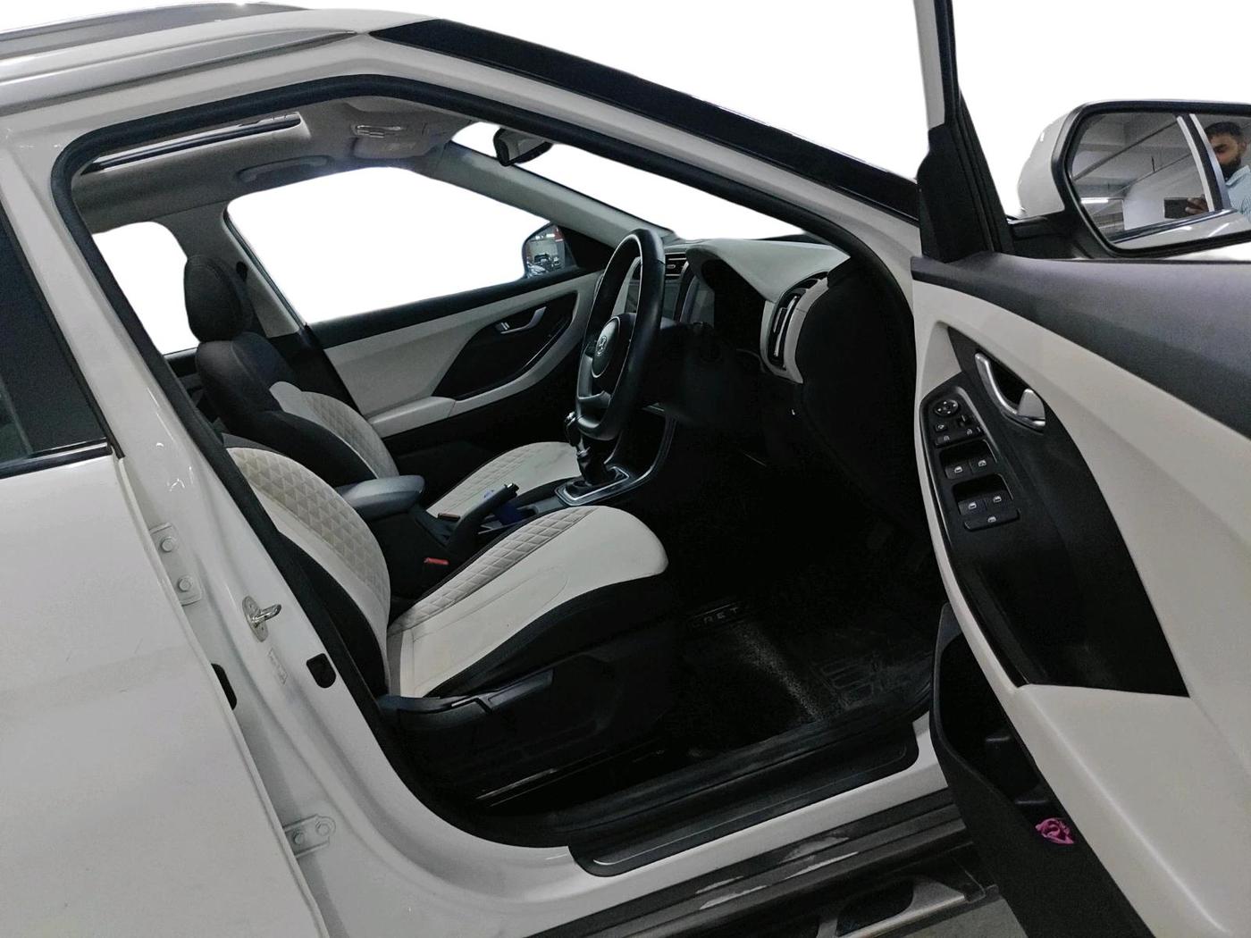 2023 Hyundai Creta SX 1.5 PETROL, Petrol, Manual, 42,898 km, interior