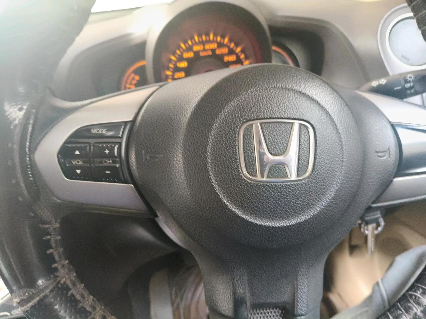 2013 Honda Amaze 1.2L I-VTEC S, Petrol, Manual, 99,607 km, interior