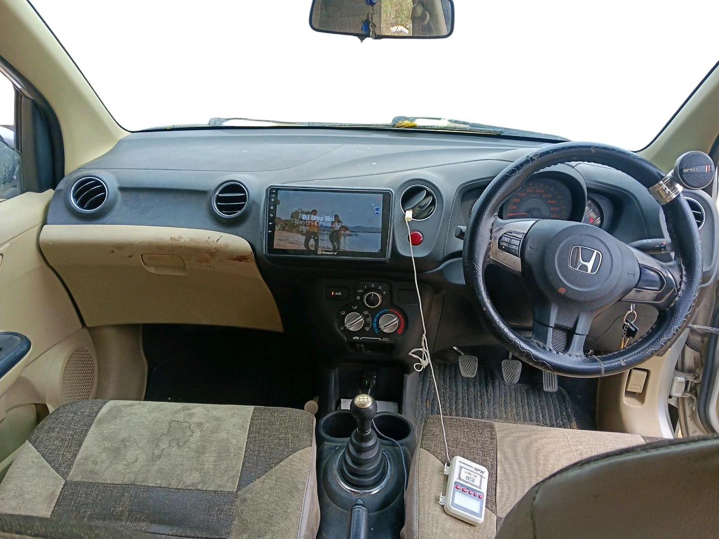 2014 Honda Amaze 1.2L I-VTEC S, CNG, Manual, 1,12,866 km, interior