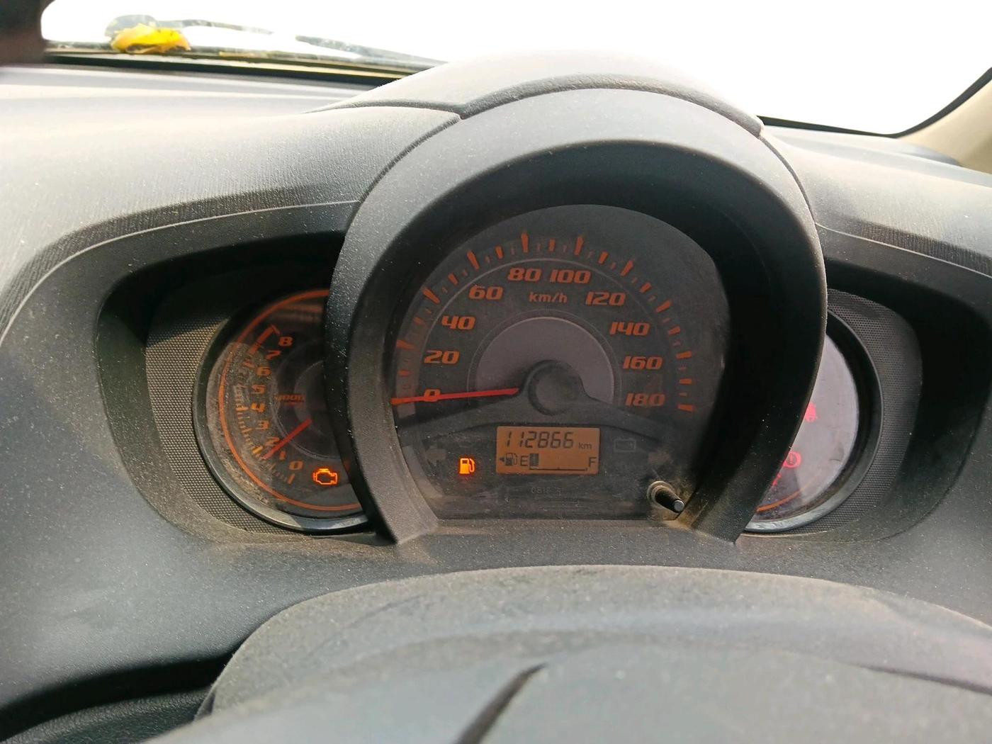 2014 Honda Amaze 1.2L I-VTEC S, CNG, Manual, 1,12,866 km, interior