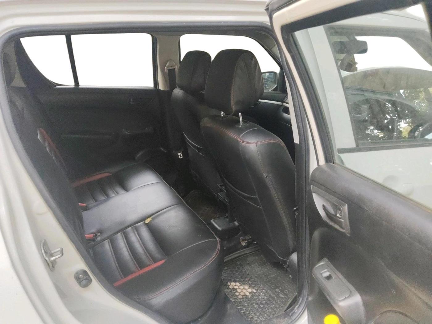 2017 Maruti Swift LXI (O), Petrol, Manual, 1,45,873 km, interior