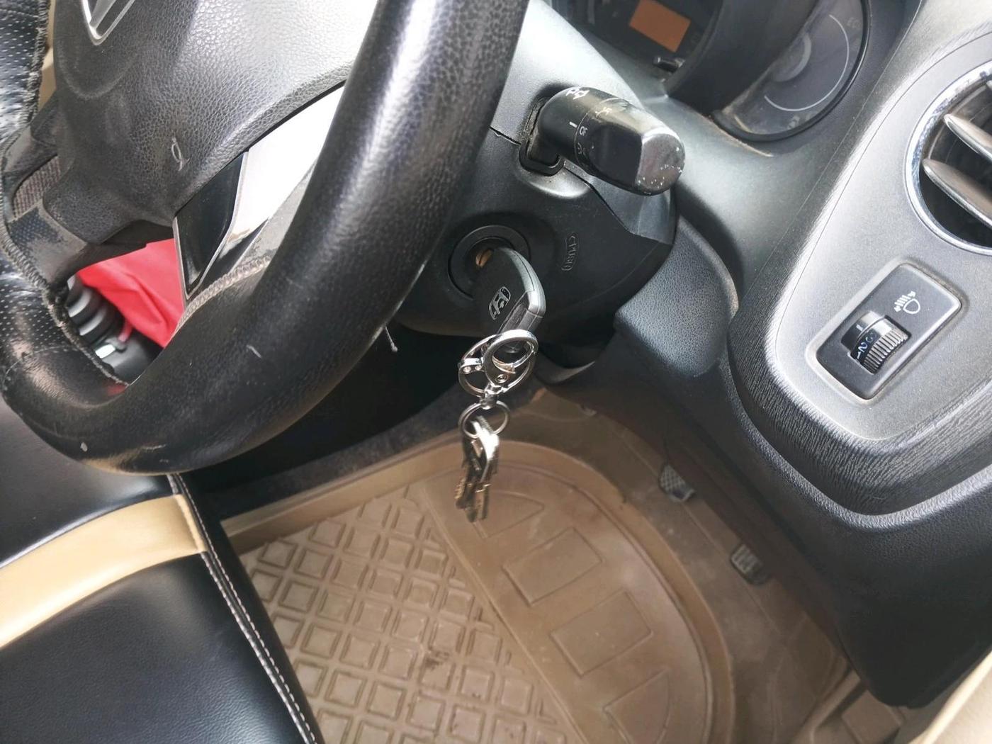 2015 Honda Amaze 1.2L I-VTEC S, Petrol, Manual, 52,096 km, interior
