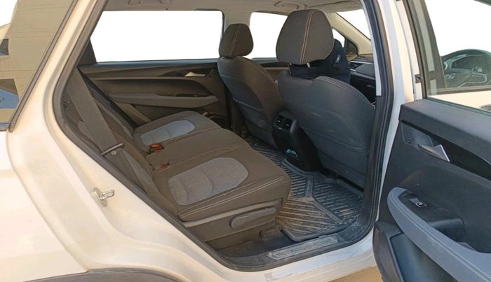 2022 MG HECTOR SHINE 1.5 PETROL TURBO CVT, Petrol, Automatic, 66,691 km, interior