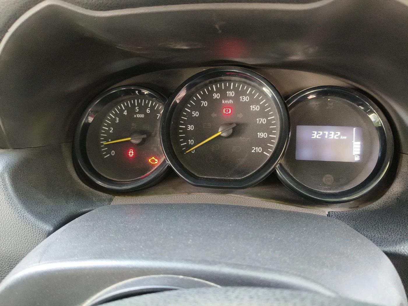 2018 Renault Duster RXE PETROL, Petrol, Manual, 33,366 km, interior