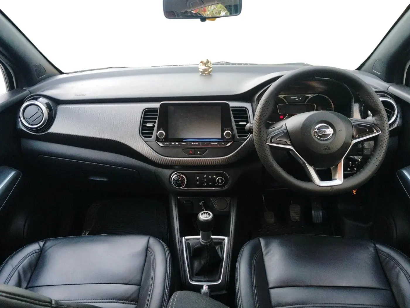 2022 Nissan Kicks XV 1.5, Petrol, Manual, 28,995 km, interior