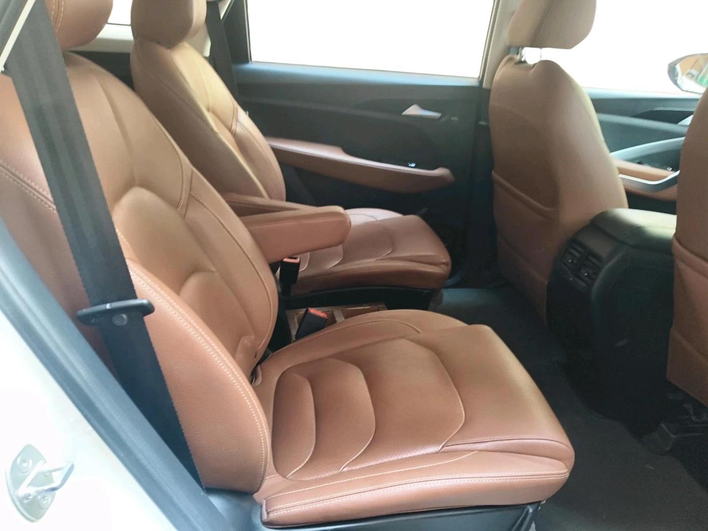 2021 MG HECTOR PLUS SHARP 1.5 PETROL TURBO HYBRID MT 6-STR, Petrol, Manual, 1,04,541 km, interior