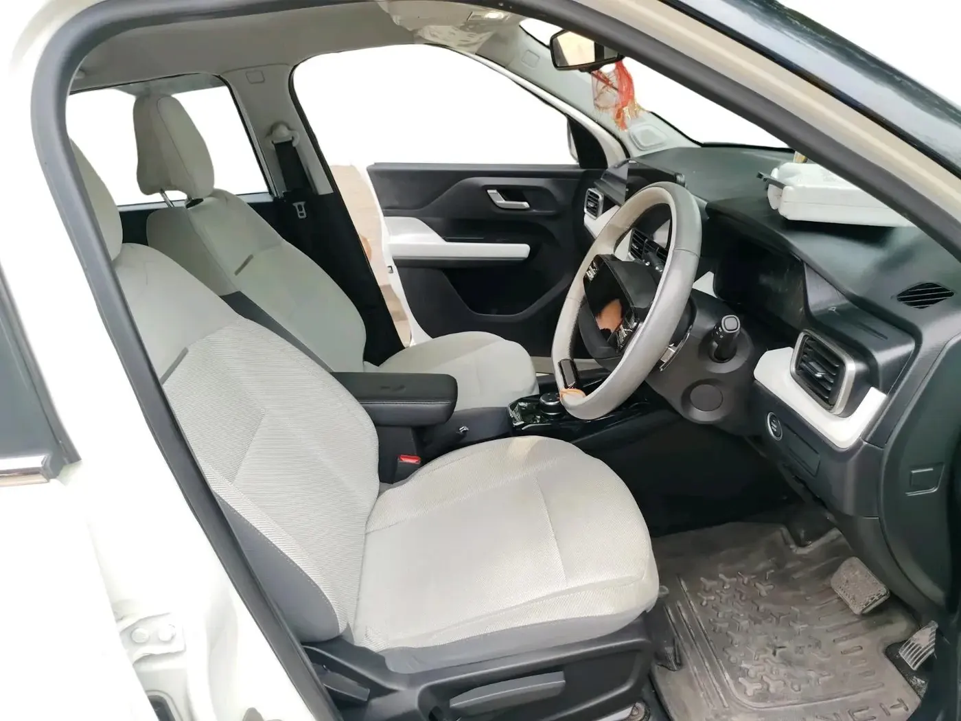 2024 Tata PUNCH EV EMPOWERED 3.3, Electric, Automatic, 10,997 km, interior