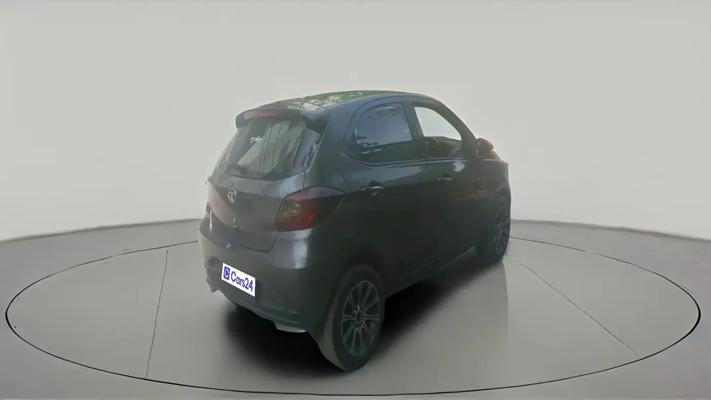 2022 Tata Tiago XZ PLUS CNG, CNG, Manual, 84,243 km, exterior