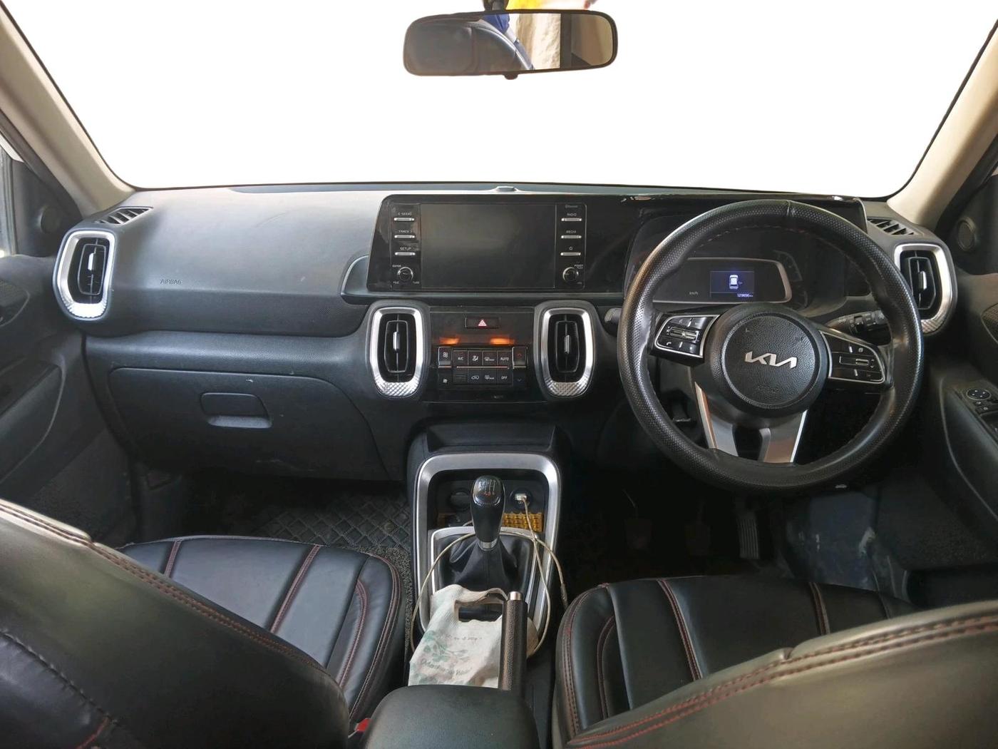 2022 KIA SONET HTK PLUS 1.5, Diesel, Manual, 1,29,836 km, interior