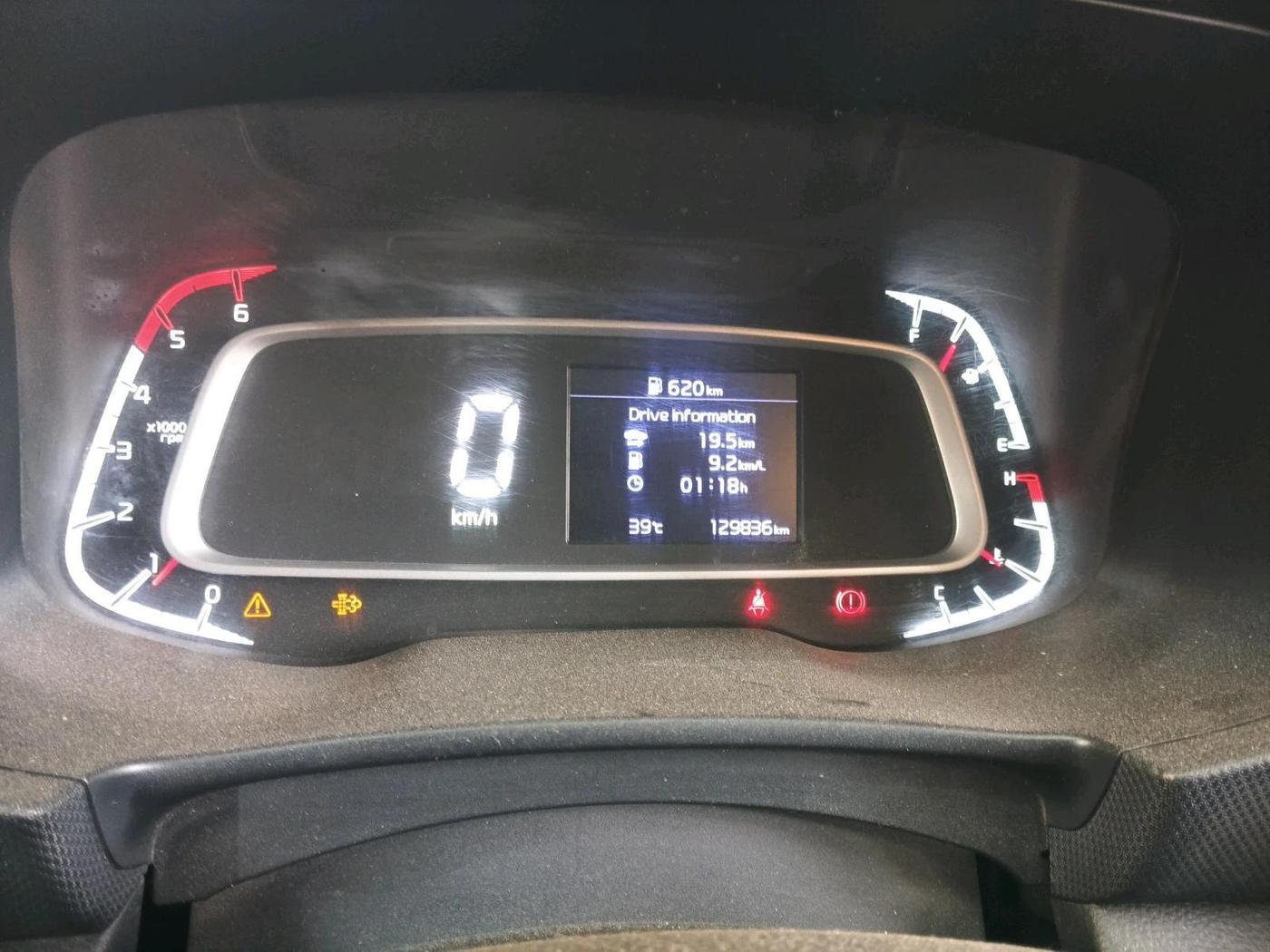 2022 KIA SONET HTK PLUS 1.5, Diesel, Manual, 1,29,836 km, interior