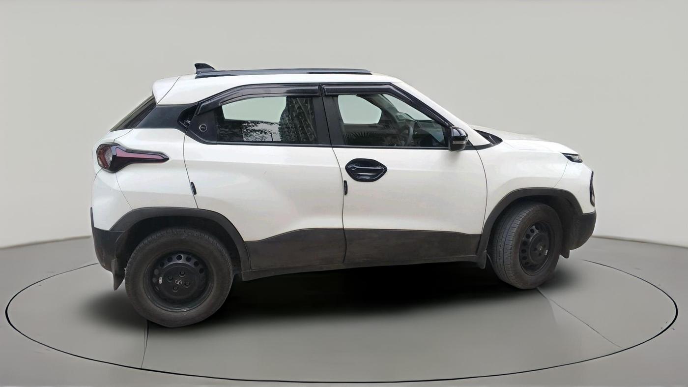 2024 Tata PUNCH PURE MT, Petrol, Manual, 3,160 km, exterior
