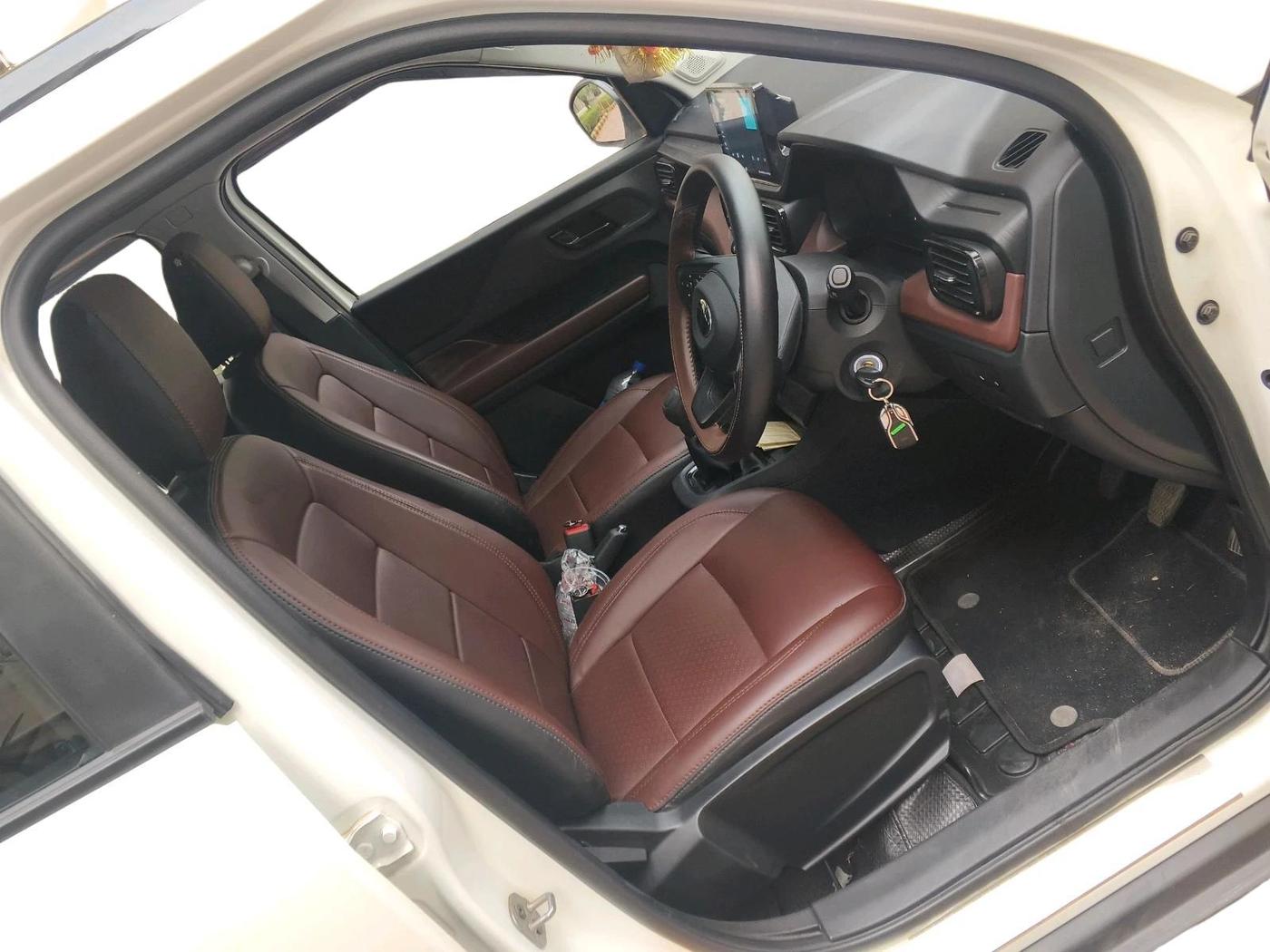 2024 Tata PUNCH PURE MT, Petrol, Manual, 3,160 km, interior