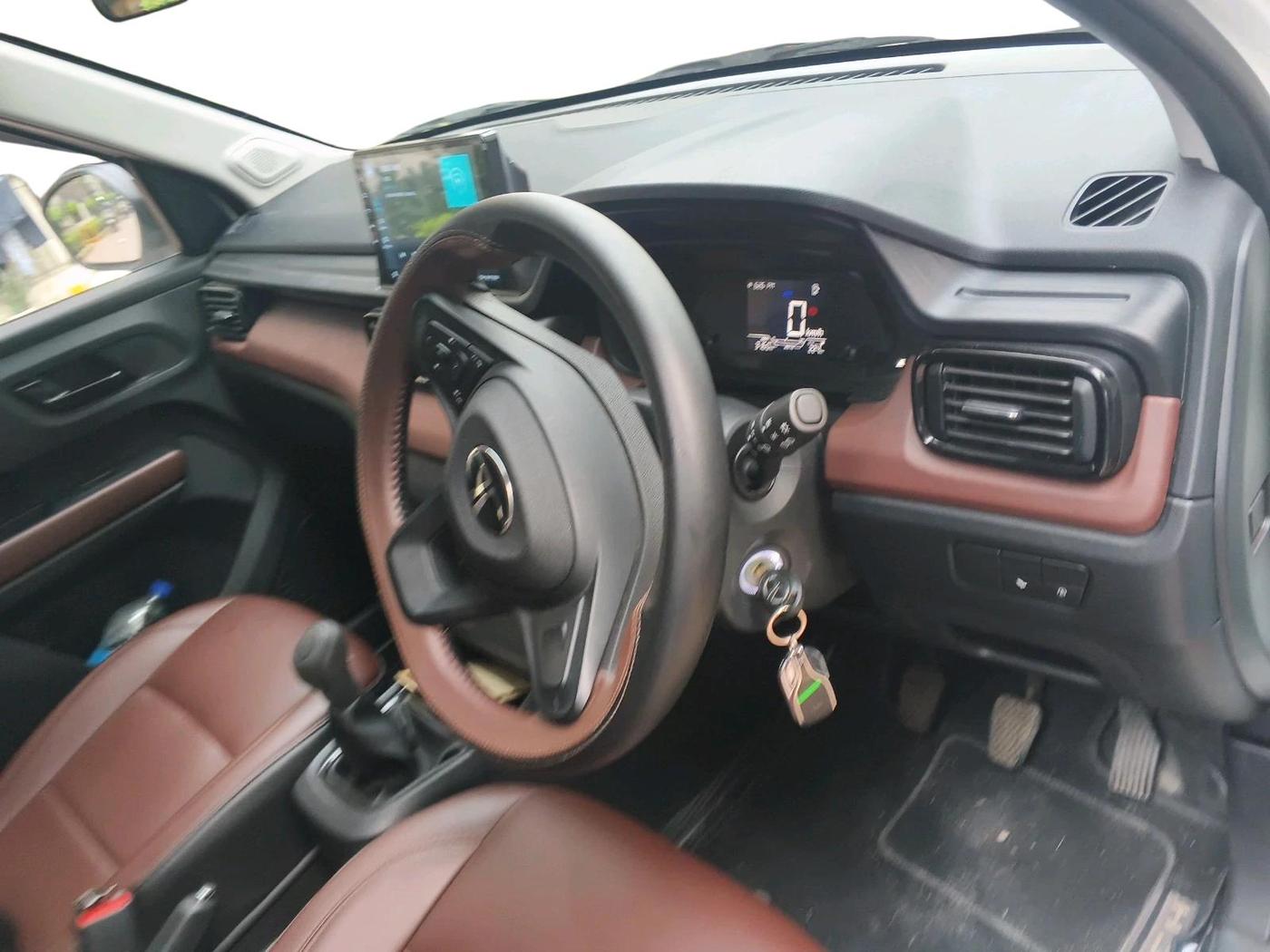2024 Tata PUNCH PURE MT, Petrol, Manual, 3,160 km, interior