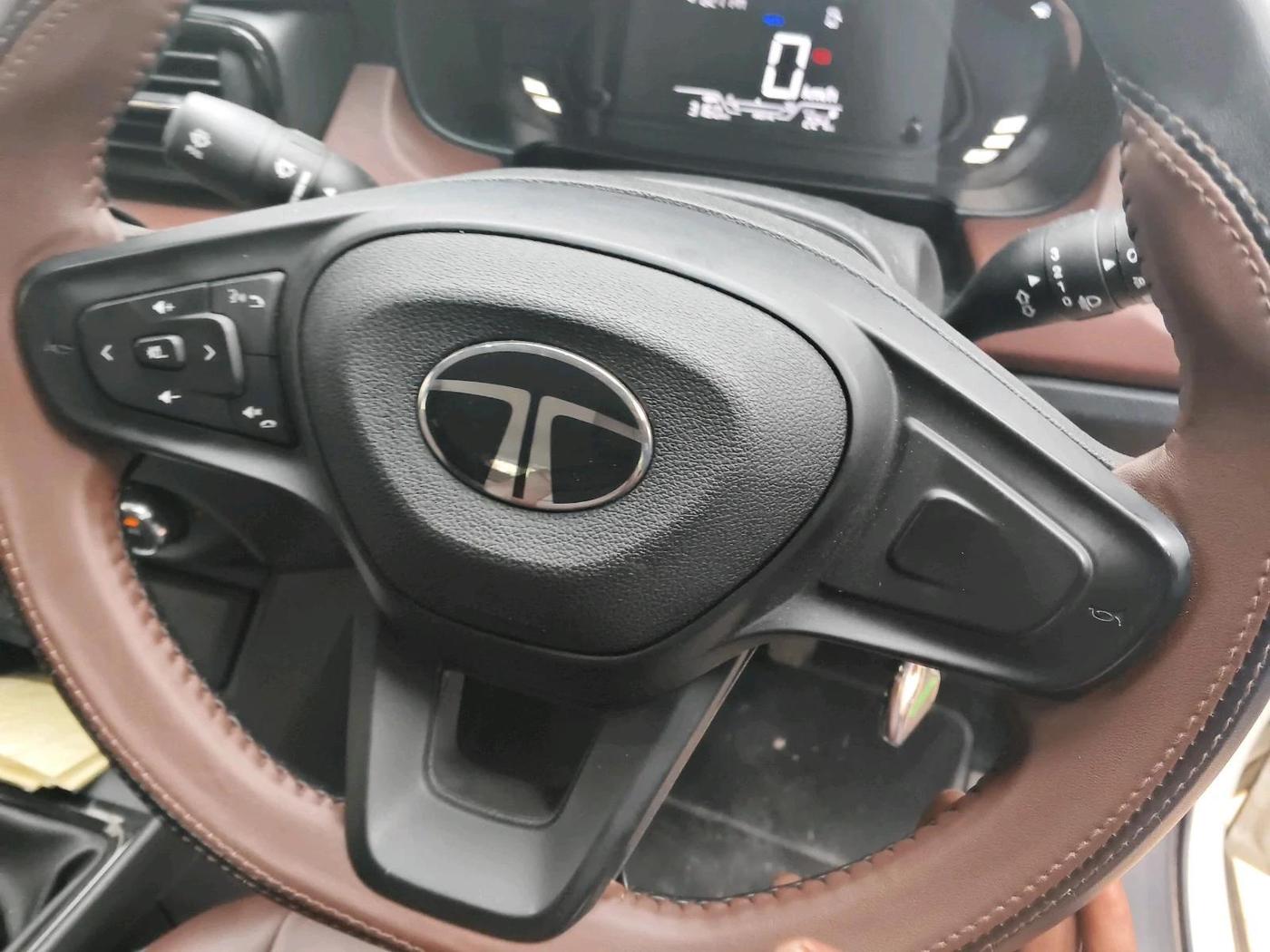 2024 Tata PUNCH PURE MT, Petrol, Manual, 3,160 km, interior