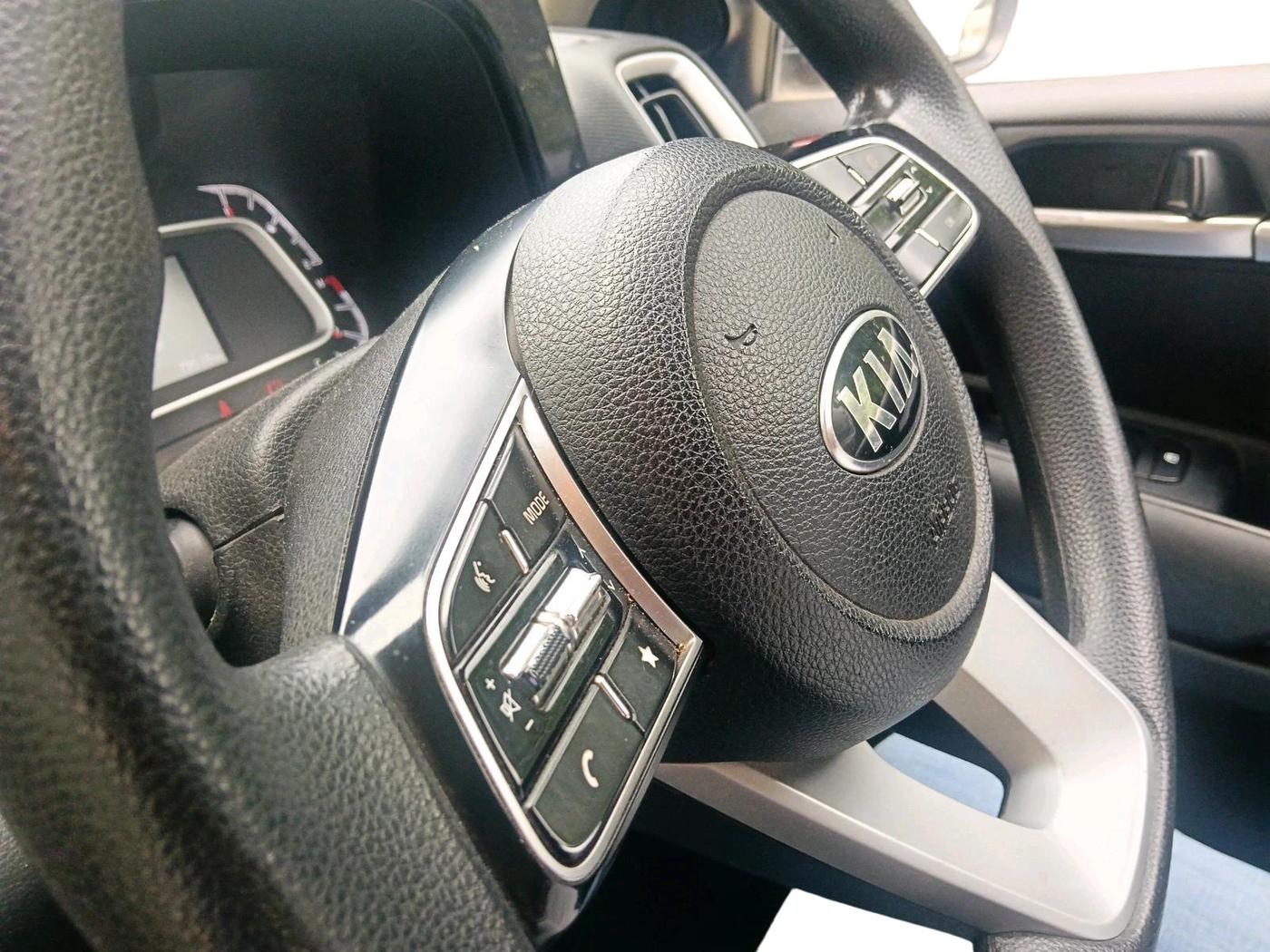 2020 KIA SONET HTK PLUS 1.2, Petrol, Manual, 79,518 km, interior