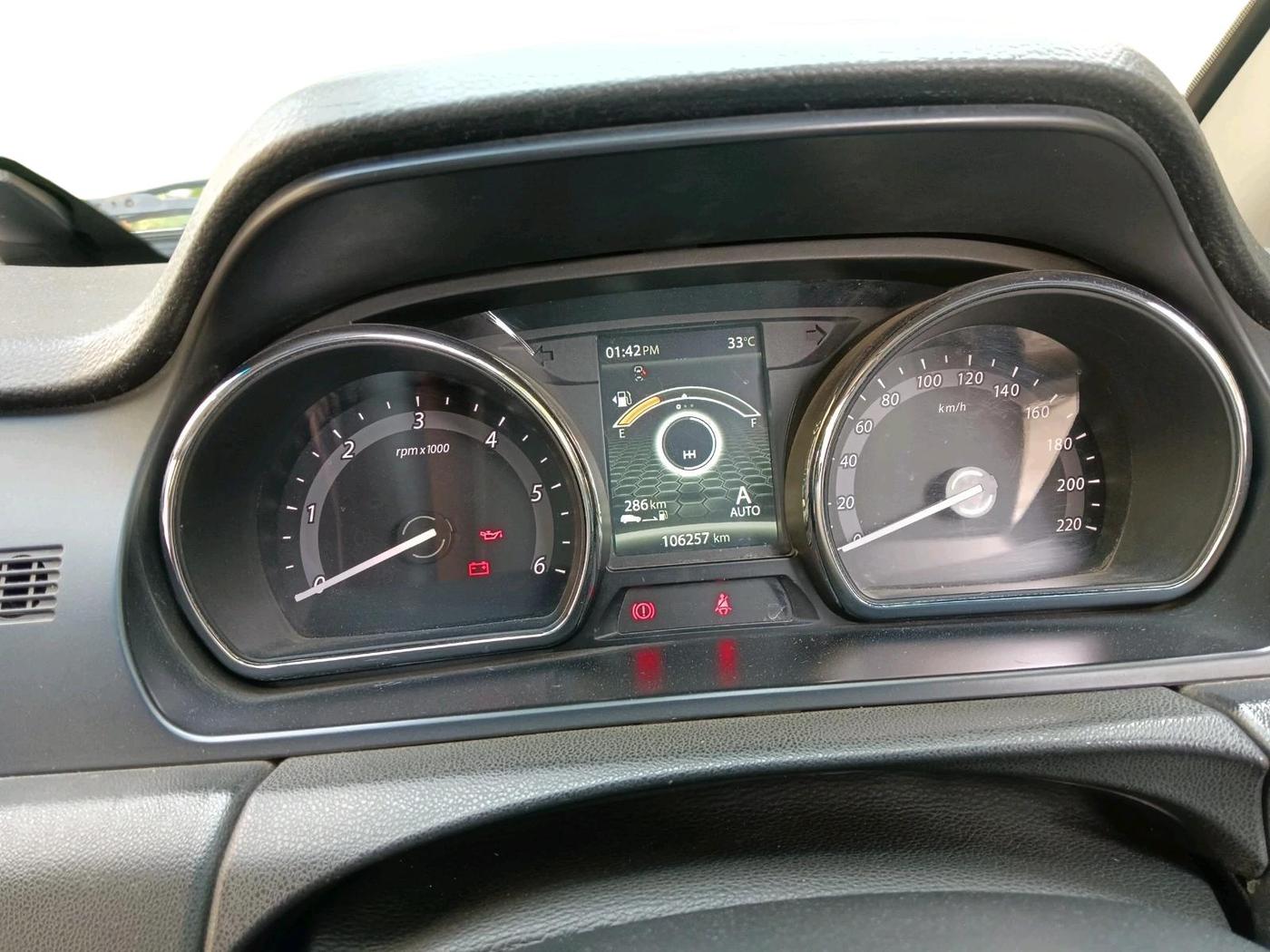 2018 Tata Hexa XT 4X2 7 STR, Diesel, Manual, 1,06,270 km, interior