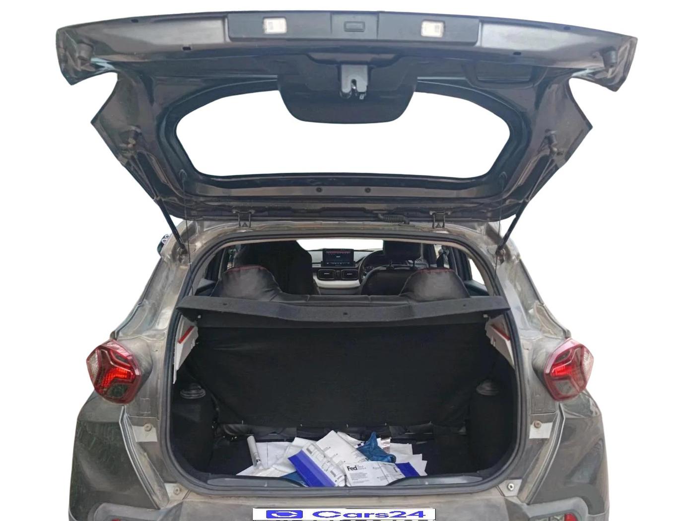2022 Tata PUNCH PURE MT, Petrol, Manual, 33,457 km, exterior