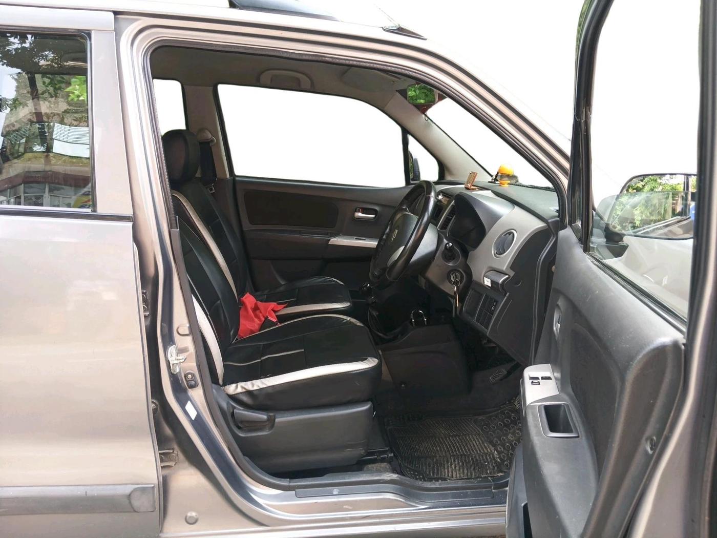 2012 Maruti Wagon R 1.0 LXI, Petrol, Manual, 47,980 km, interior