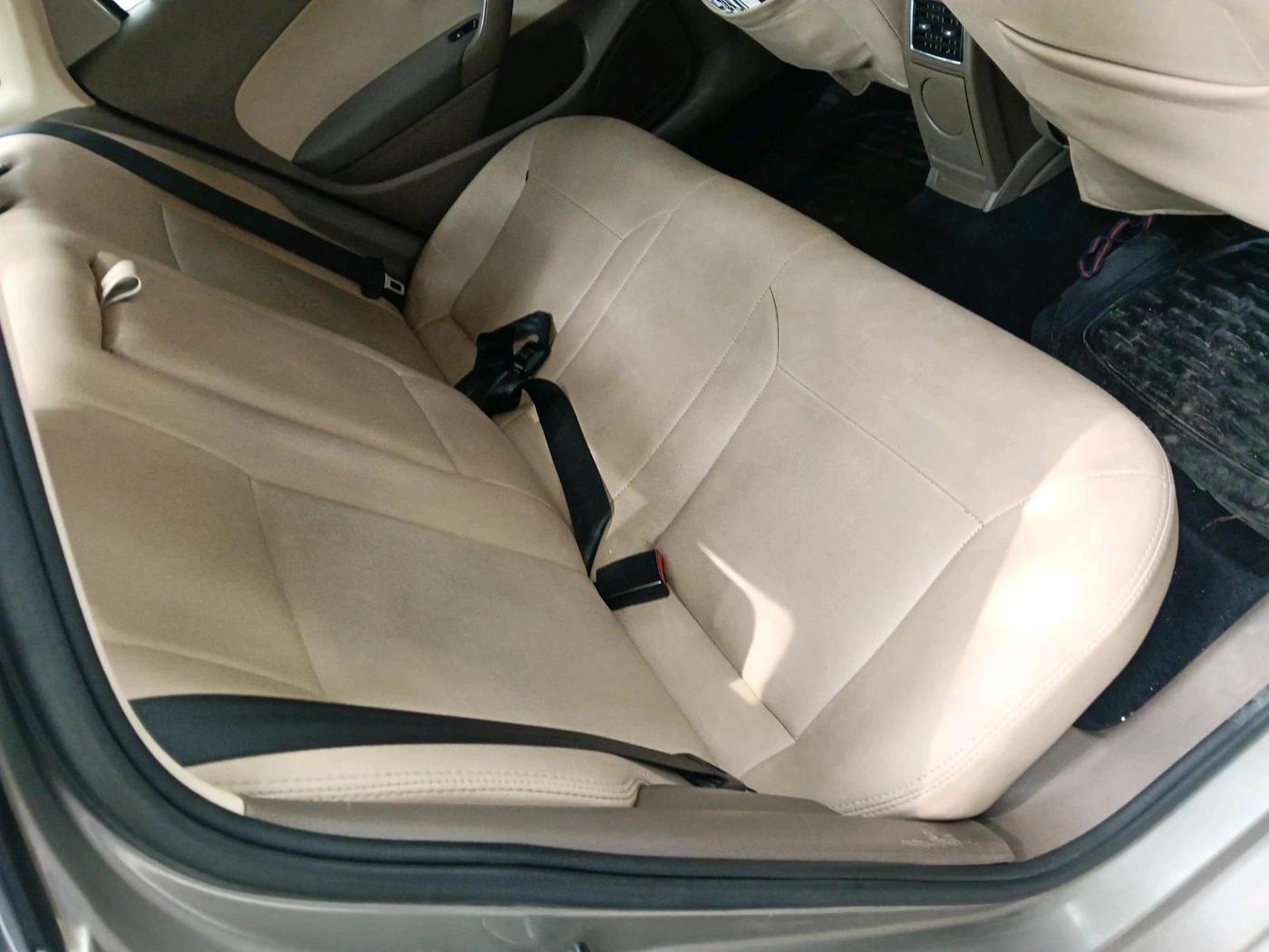 2015 Skoda Rapid AMBITION 1.6 MPI MT PLUS, Petrol, Manual, 85,322 km, interior