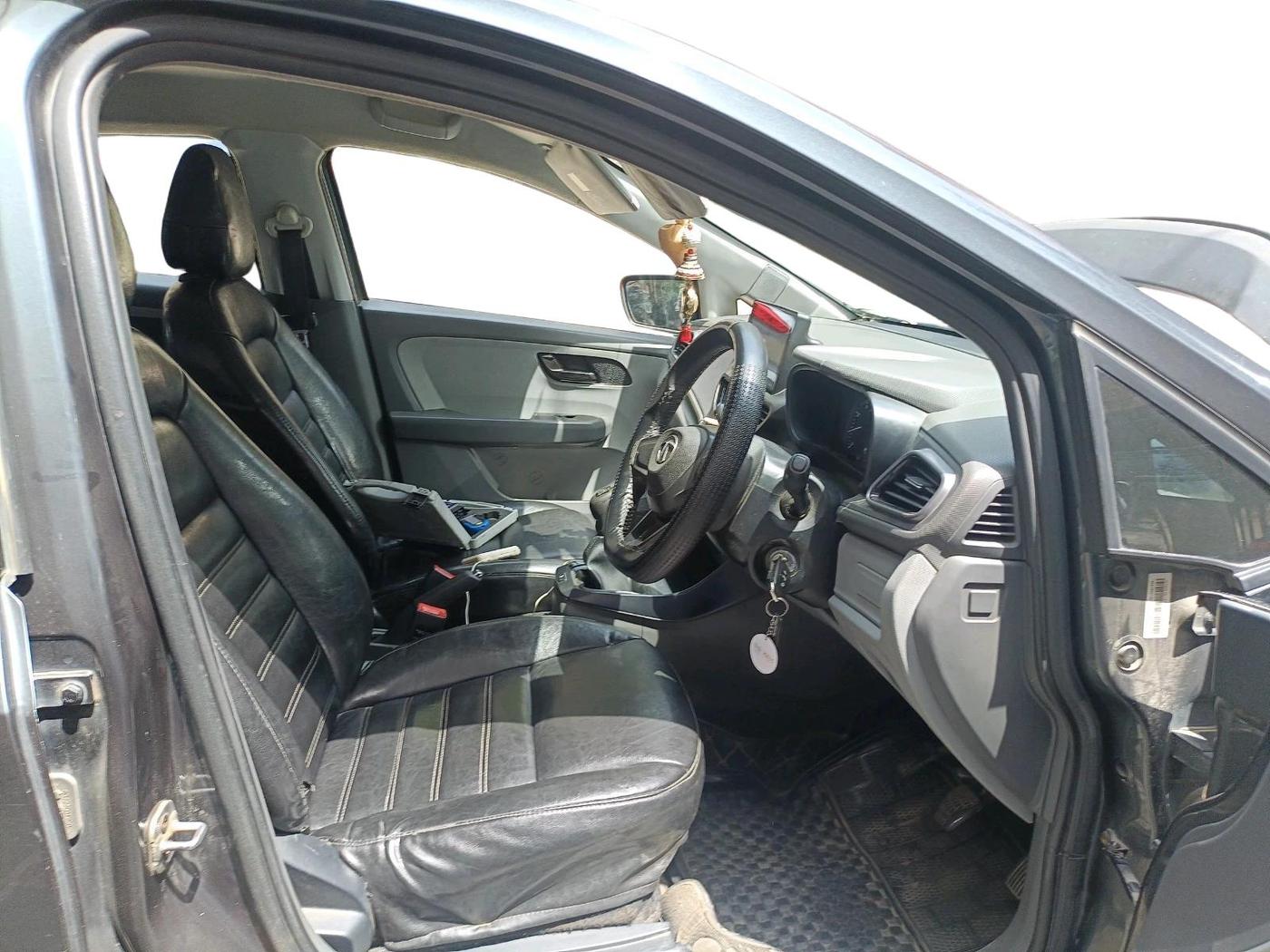 2020 Tata ALTROZ XE PETROL, Petrol, Manual, 78,044 km, interior