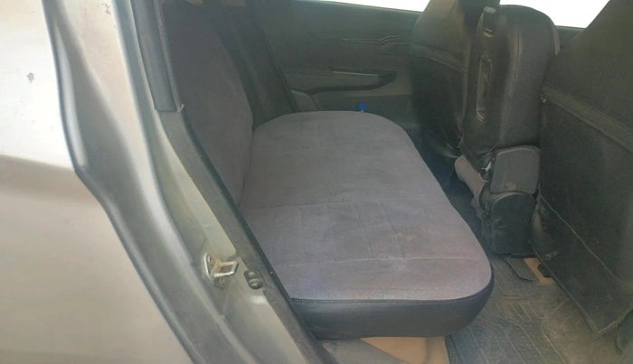 2017 Mahindra KUV 100 NXT K8 D 6 STR, Diesel, Manual, 2,20,713 km, interior