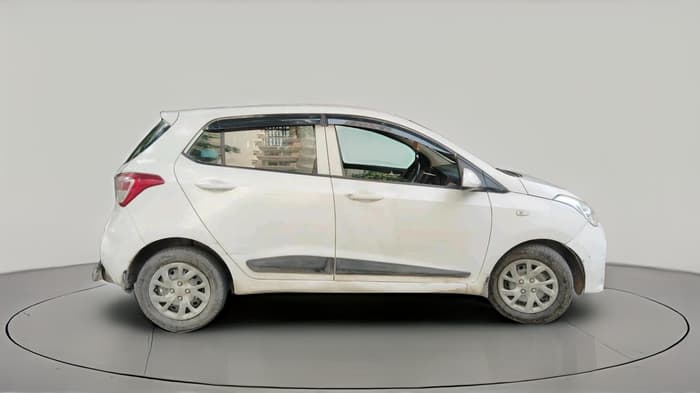 2017 Hyundai Grand i10 SPORTZ 1.1 CRDI, Diesel, Manual, 88,809 km, exterior