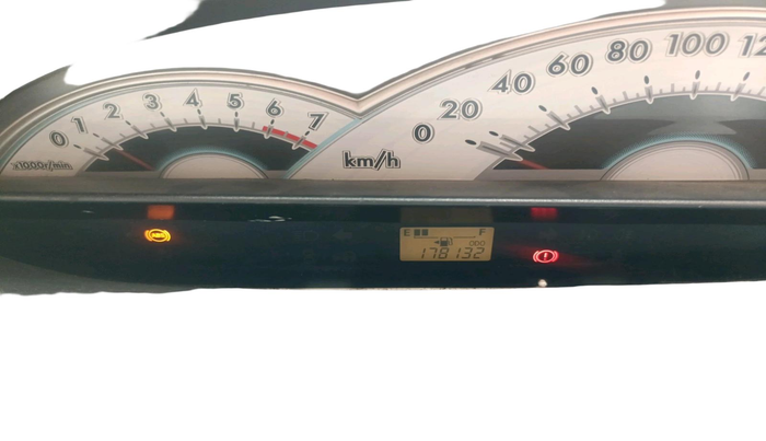 2011 Toyota Etios V, Petrol, Manual, 1,78,132 km, interior