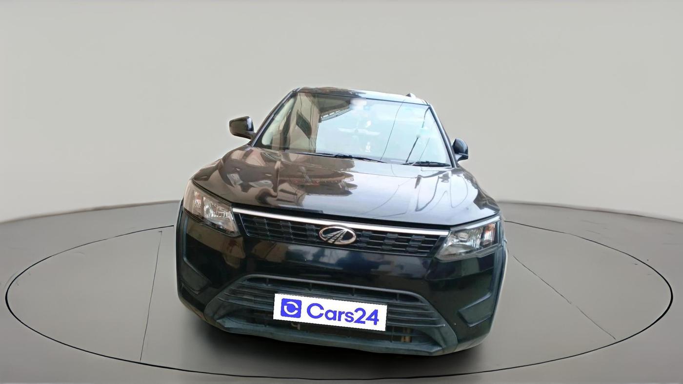 2022 Mahindra XUV300 W4 1.2 PETROL, Petrol, Manual, 33,939 km, exterior