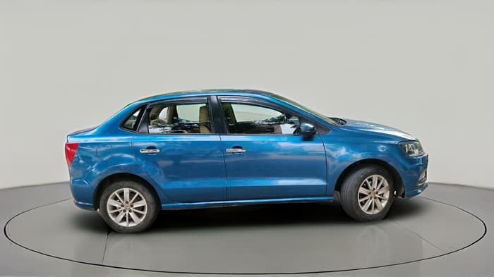 2016 Volkswagen Ameo HIGHLINE1.2L, Petrol, Manual, 1,01,423 km, exterior