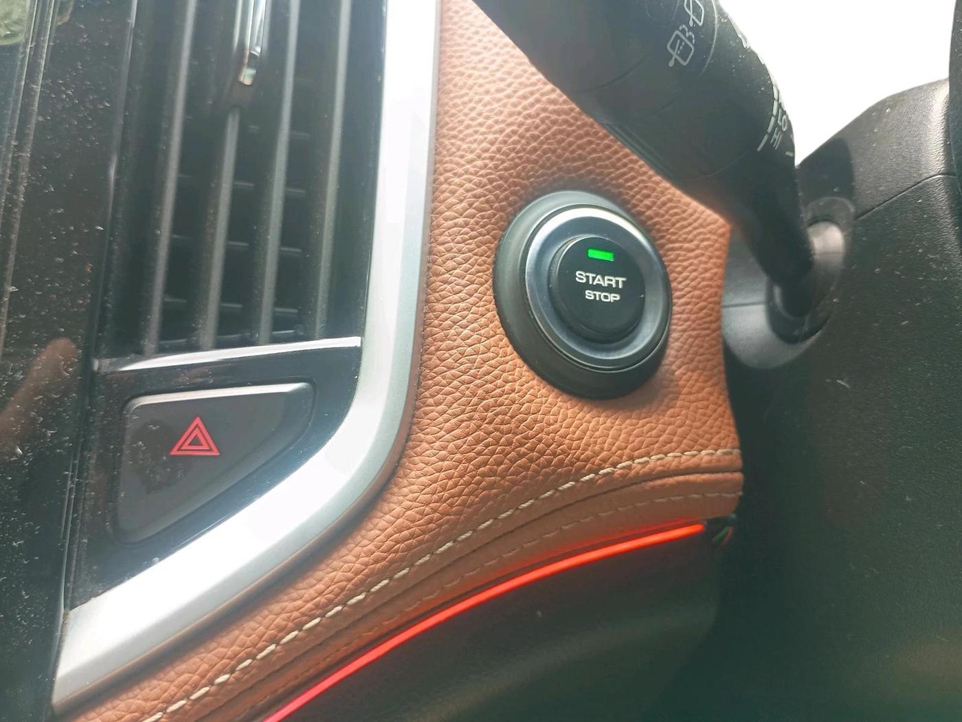 2022 MG HECTOR PLUS SHARP 1.5 PETROL TURBO HYBRID MT 6-STR, Petrol, Manual, 32,113 km, interior