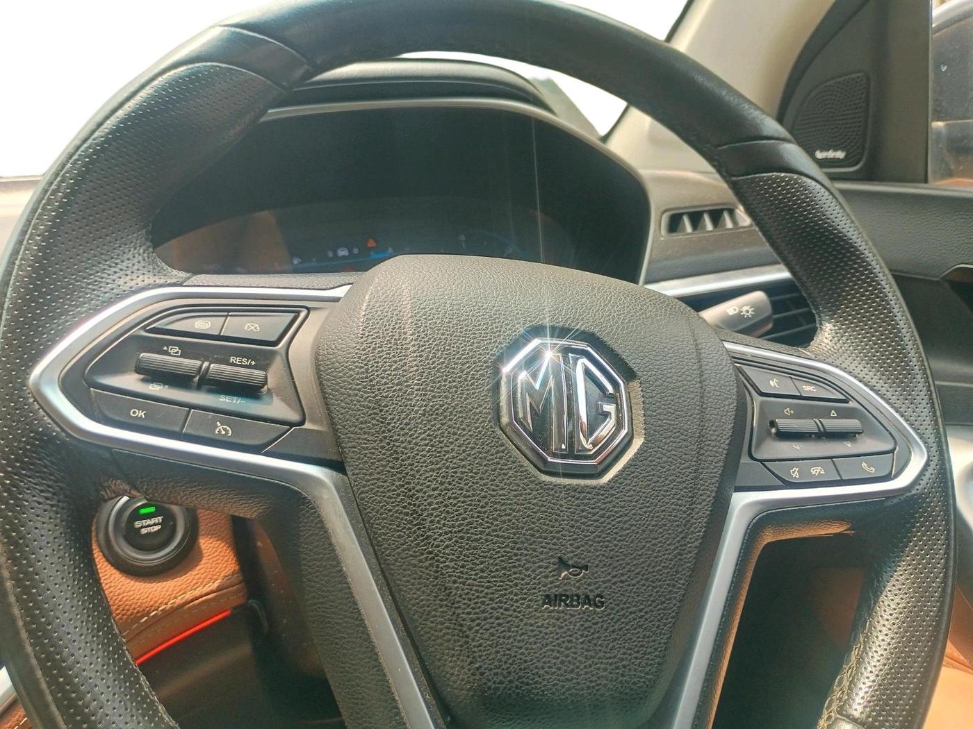 2022 MG HECTOR PLUS SHARP 1.5 PETROL TURBO HYBRID MT 6-STR, Petrol, Manual, 32,113 km, interior