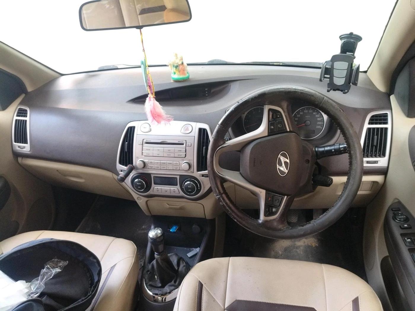 2011 Hyundai i20 SPORTZ 1.2, Petrol, Manual, 81,308 km, interior