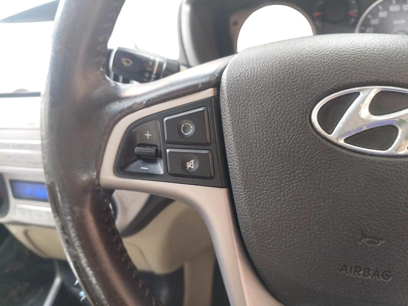 2011 Hyundai i20 SPORTZ 1.2, Petrol, Manual, 81,308 km, interior