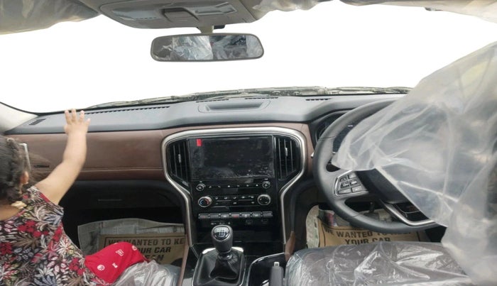 2026 Mahindra SCORPIO-N Z8 Select Petrol MT, Petrol, Manual, 753 km, interior