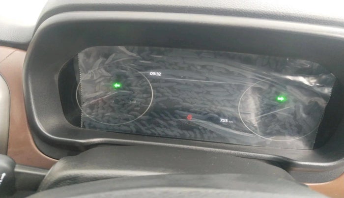 2026 Mahindra SCORPIO-N Z8 Select Petrol MT, Petrol, Manual, 753 km, interior