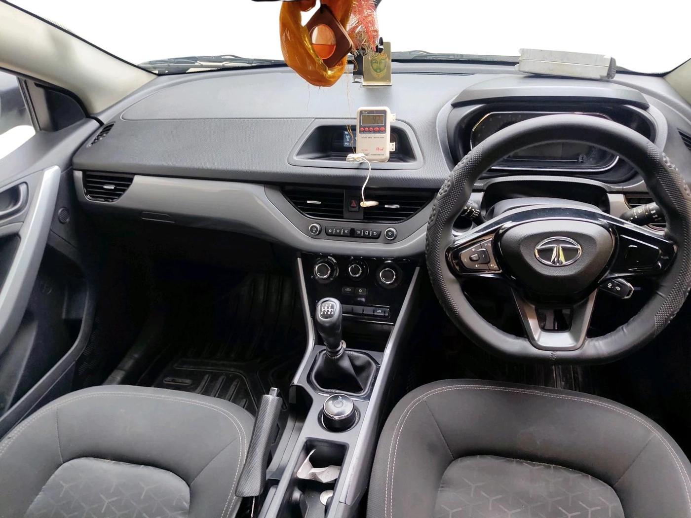 2021 Tata NEXON XM SUNROOF DIESEL, Diesel, Manual, 1,16,569 km, interior