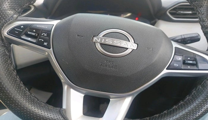 2022 Nissan MAGNITE XV MT, Petrol, Manual, 55,038 km, interior