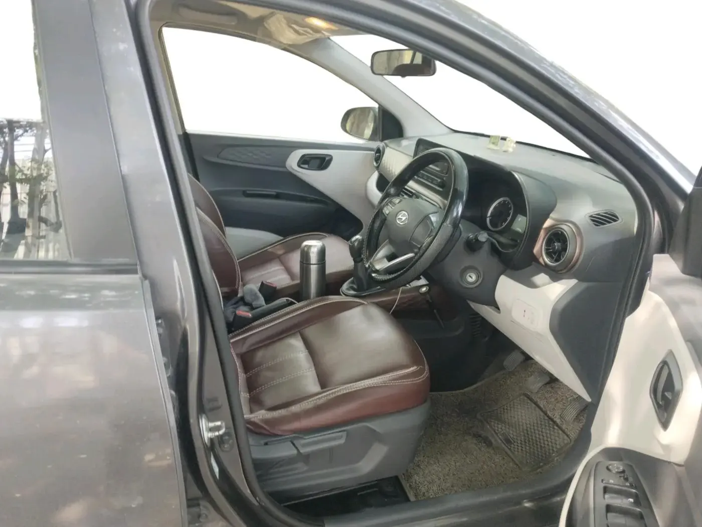 2022 Hyundai AURA S 1.2 CNG, CNG, Manual, 1,54,048 km, interior