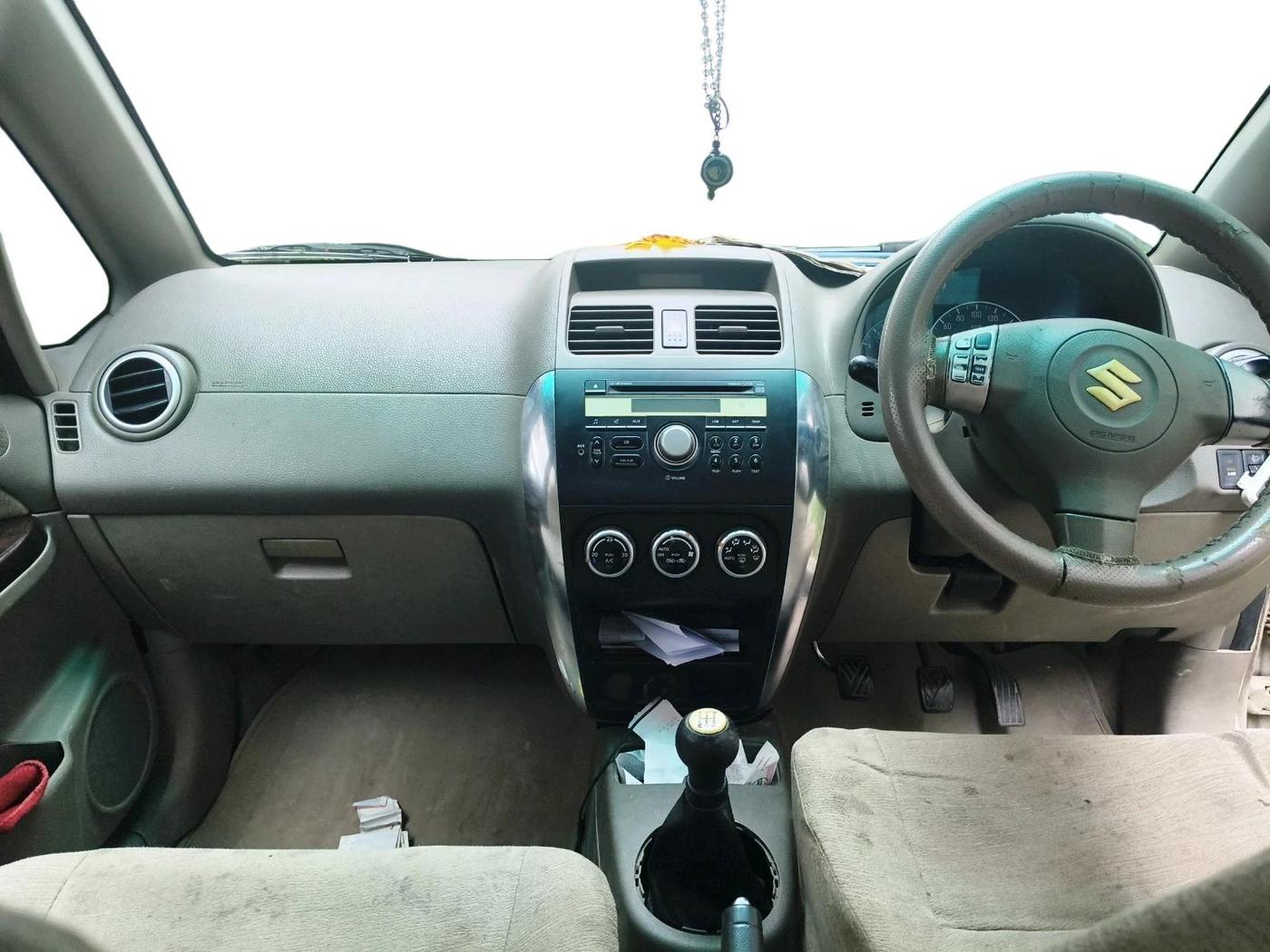 2011 Maruti SX4 ZXI, Petrol, Manual, 1,66,210 km, interior