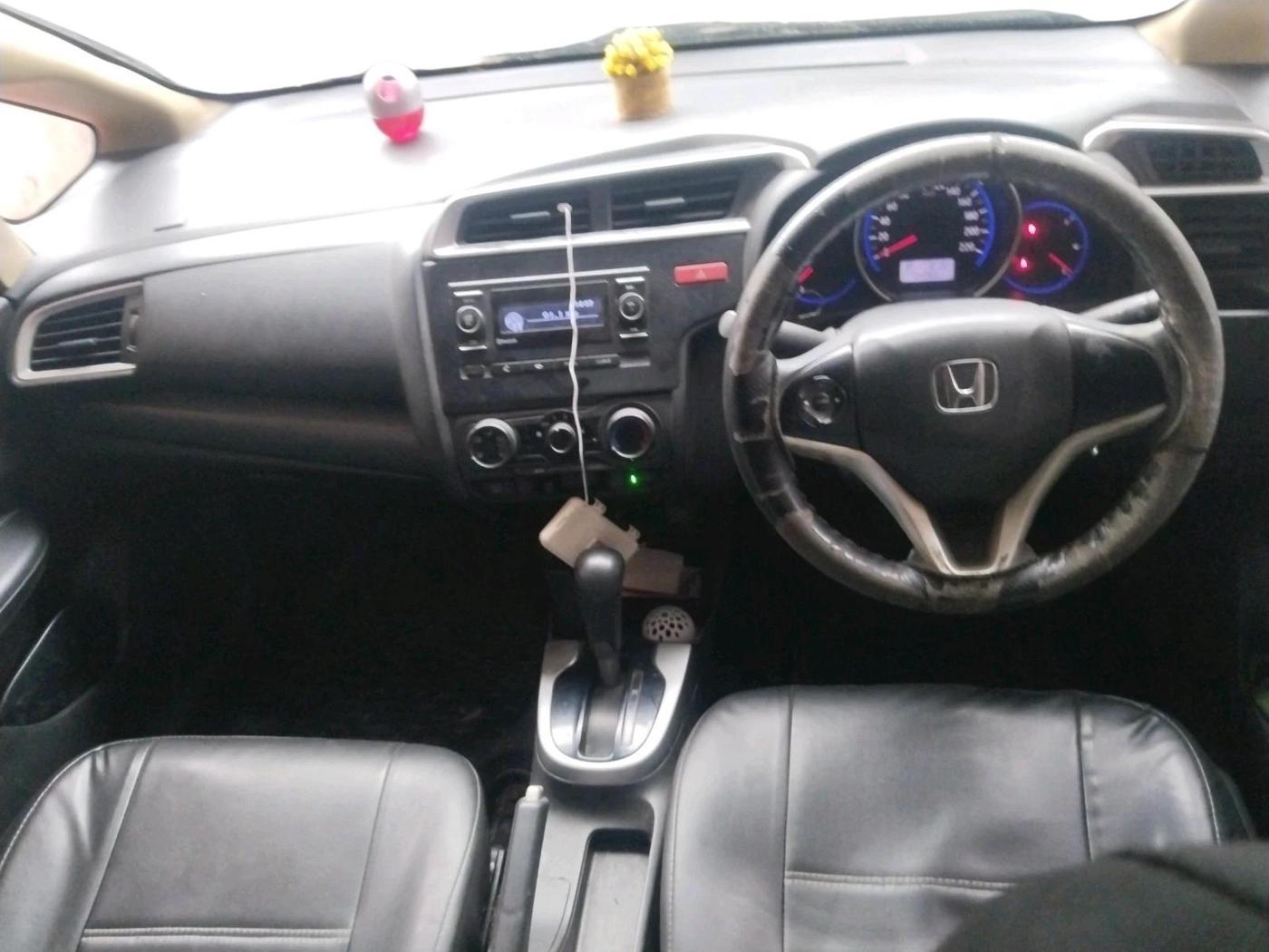 2015 Honda Jazz 1.2L I-VTEC S, Petrol, Manual, 1,34,766 km, interior