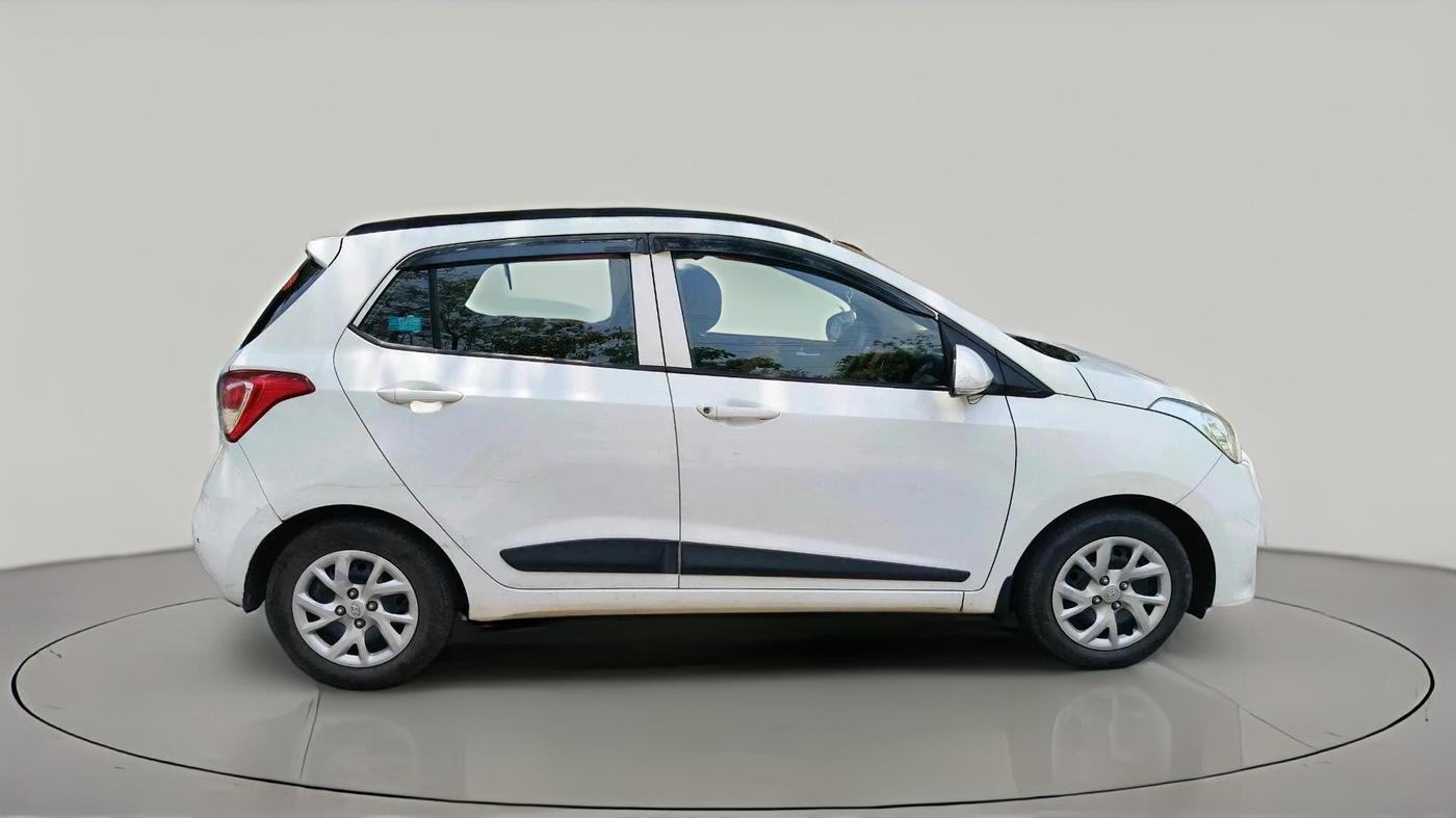 2017 Hyundai Grand i10 SPORTZ (O) 1.2 KAPPA VTVT, Petrol, Manual, 47,331 km, exterior