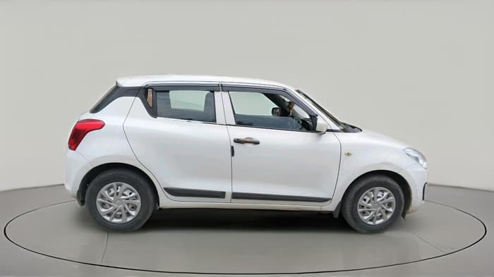 2020 Maruti Swift LXI, Petrol, Manual, 1,08,668 km, exterior