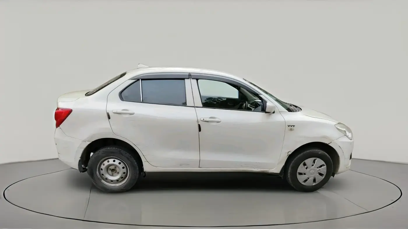 2019 Maruti Dzire LXI, CNG, Manual, 1,22,542 km, exterior