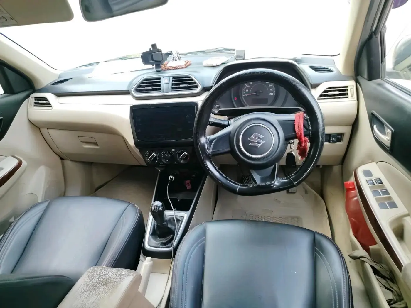 2019 Maruti Dzire LXI, CNG, Manual, 1,22,542 km, interior