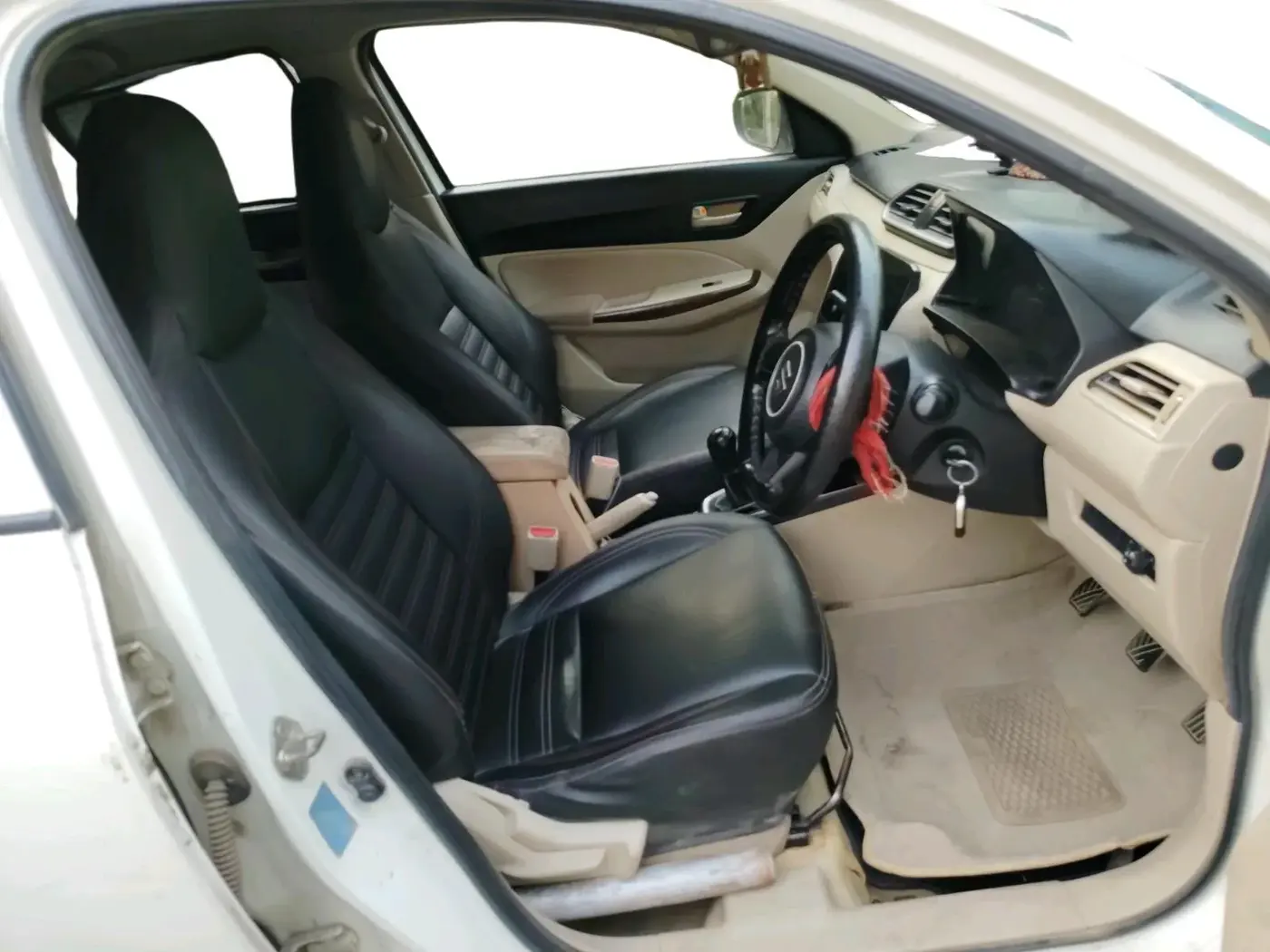 2019 Maruti Dzire LXI, CNG, Manual, 1,22,542 km, interior