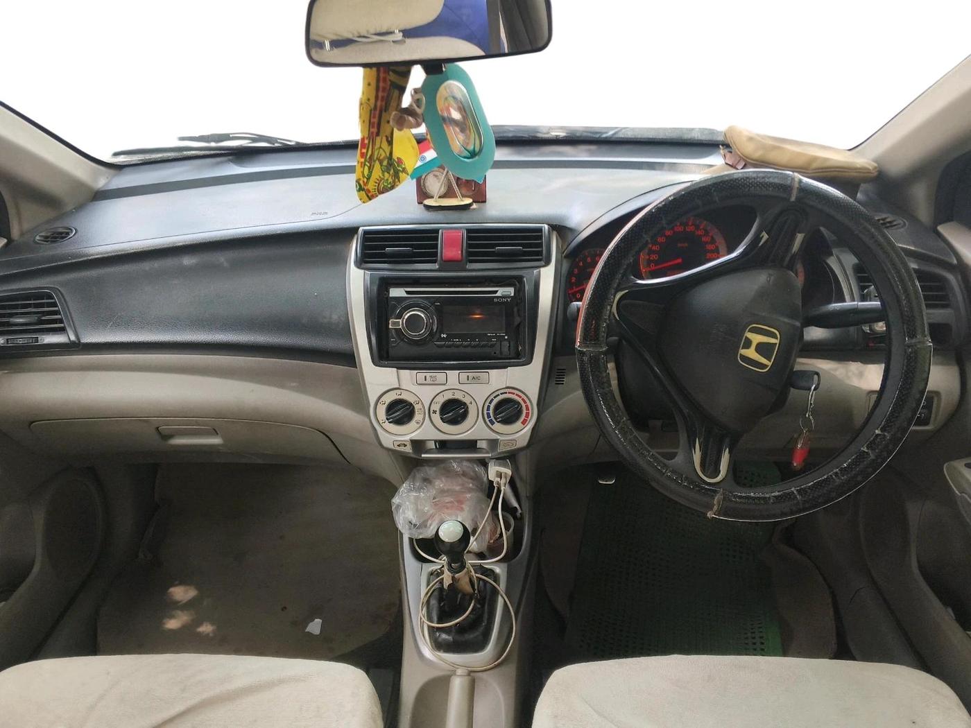 2011 Honda City 1.5L I-VTEC E MT, Petrol, Manual, 1,40,627 km, interior