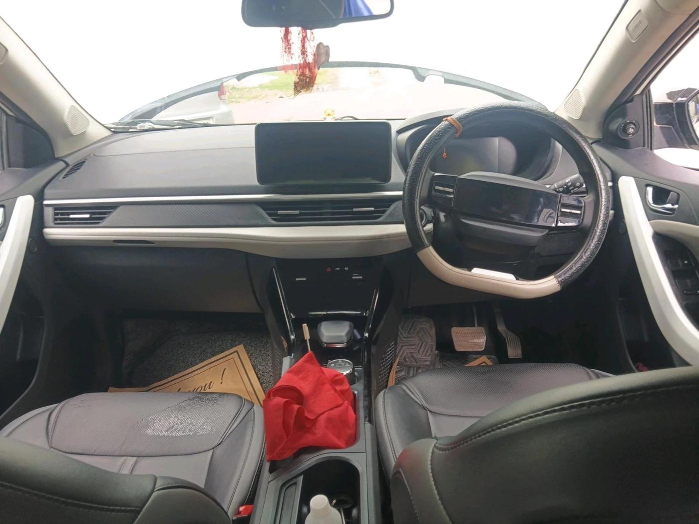2023 Tata NEXON CREATIVE+ SUNROOF AMT 1.2 PETROL, Petrol, Automatic, 17,970 km, interior