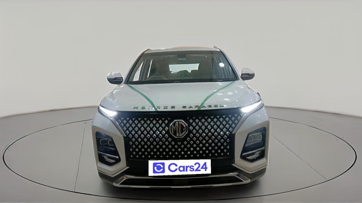 2025 MG HECTOR PLUS SHARP PRO 1.5 PETROL TURBO CVT 7 STR, Petrol, Automatic, 7,581 km, exterior