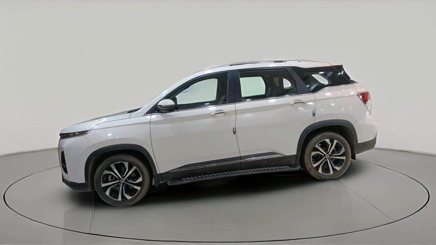 2025 MG HECTOR PLUS SHARP PRO 1.5 PETROL TURBO CVT 7 STR, Petrol, Automatic, 7,581 km, exterior
