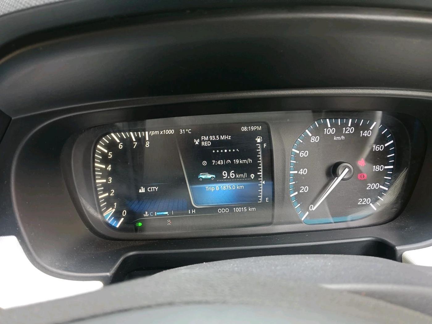2023 Tata PUNCH CREATIVE  MT, Petrol, Manual, 10,015 km, interior